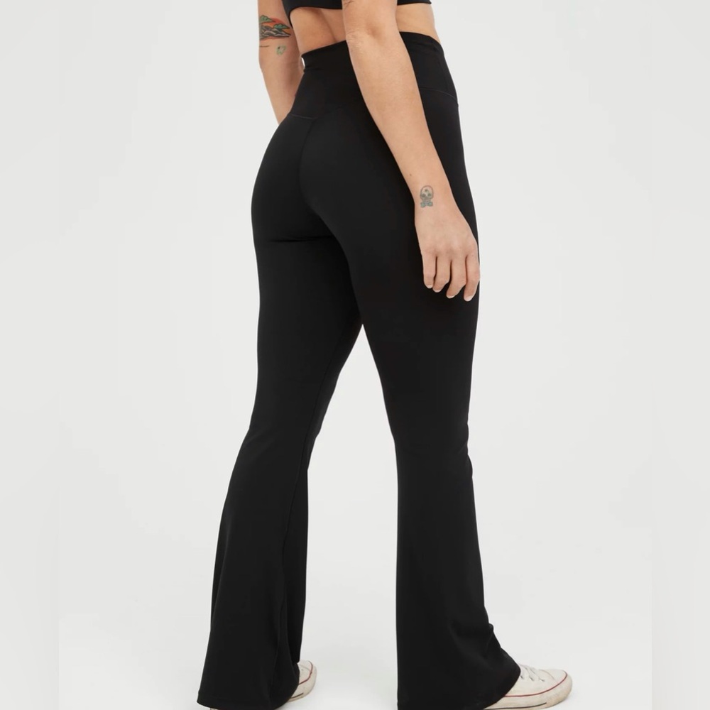 Aerie Black Hi-Rise Flare Leggings
